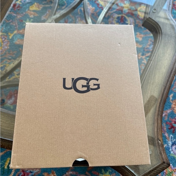 Ugg fluffita Panther Print Platform Slippers - Picture 8 of 9